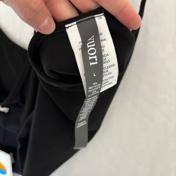 Vuori womens black all the feels tank crop racerback pullover size Large NWT - Picture 8 of 10